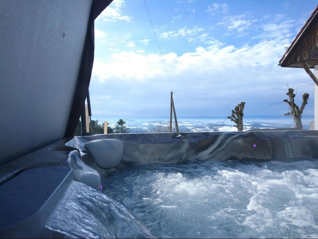 Privater Whirlpool & Sauna - Wellness Oase
