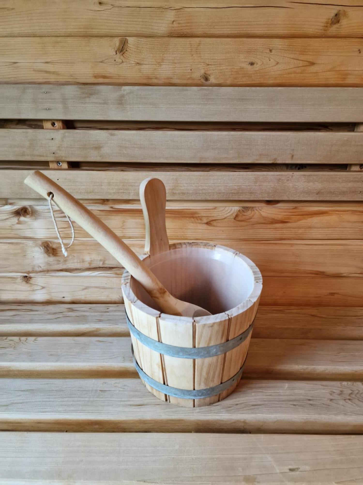 Privater Whirlpool & Sauna - Wellness Oase Rüeggisberg